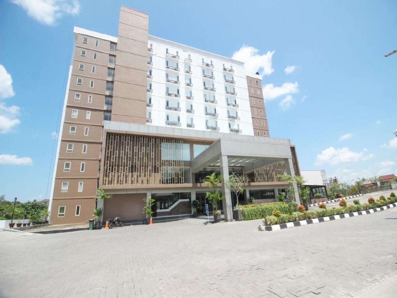 Reddoorz Apartment @ Malioboro City Adisucipto Maguwo Dış mekan fotoğraf